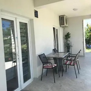 Dobric Appartamento Kaštel Štafilić